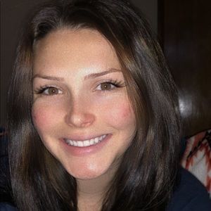 Meet your Posher, Michaela